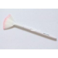 Cọ quạt Wet n Wild Fan Brush