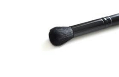 Cọ che khuyết điểm ELF Flawless Concealer Brush