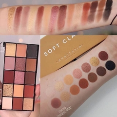 Bảng mắt Revolution Velvet Rose
