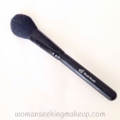 Cọ má hồng ELF Studio Blush Brush