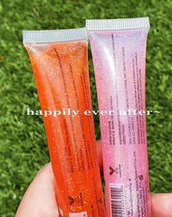 Son bóng dưỡng ẩm có nhũ Beauty Treats Gilter Lipgloss