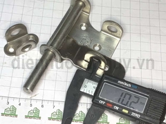 Chốt vuông inox vỉ vàng nhỏ 10X10