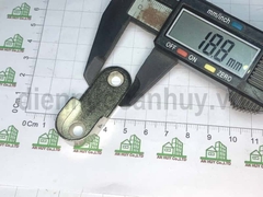 Bát ô van tròn phi 16 đỡ cố định thanh nhôm treo quần áo 2 lỗ vít