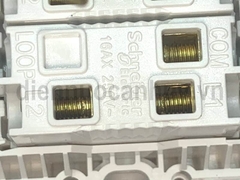 Bộ công tắc ba 2 chiều AvatarOn E8333L2LED_WE_G19 Schneider có đèn