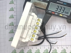 Bộ công tắc ba 2 chiều AvatarOn E8333L2LED_WE_G19 Schneider có đèn