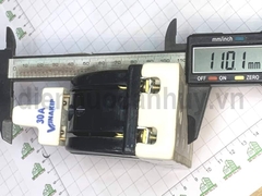 Cầu dao 30A 2P đảo chiều đế sứ Vinakip đen