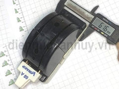 Cầu dao 30A 2P đảo chiều đế sứ Vinakip đen