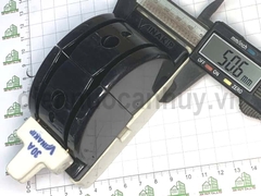 Cầu dao 30A 2P đảo chiều đế sứ Vinakip đen