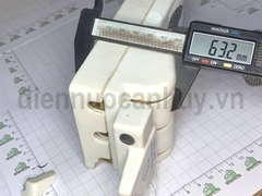 Cầu dao 60A 3P đế sứ Ominsu trắng
