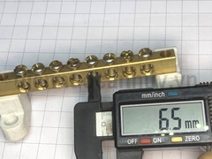 Cầu tiếp địa mát trung tính chân sứ 8 mắt