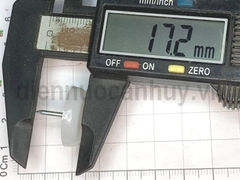 Chân đinh nhựa trắng đóng bàn ghế loại to dẹt 20 mm