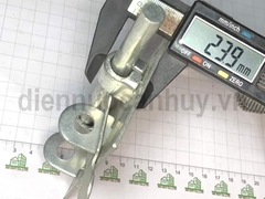 Chốt ngang cửa sắt mạ trắng đế vuông 105x70 mm