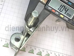 Chốt ngang cửa sắt mạ trắng đế vuông 105x70 mm