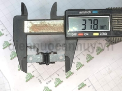 Chốt sập cánh tủ mầu đen