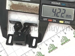 Chốt sập cánh tủ mầu đen