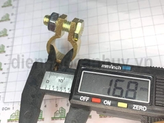 Cọc bình ắc quy đồng thau cho cọc 16mm. Đầu kẹp cực ắc quy dẫn điện tốt và chống ăn mòn cho ô tô, máy phát điện