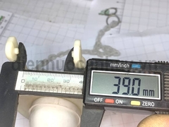 Cóc két nước bồn cầu