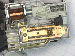 Công tắc cửa máy giặt LG cửa ngang 4 chân (cấu tạo)