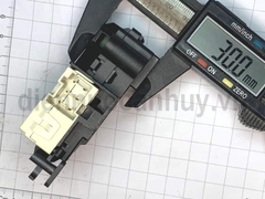 Công tắc cửa máy giặt Sanyo 57 - 3 chân