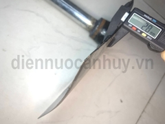 Cuốc đất hàn sẵn cán dài 1 mét