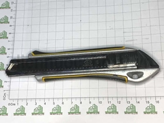 Dao rọc giấy chuôi nhôm bọc cao su Corolla 18mm xịn