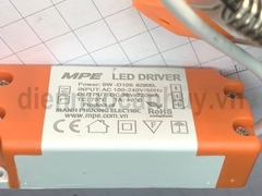 Đèn led downlight MPE DLVL 9 3C nguyên khối viền vàng 105/9W  Đổi mầu