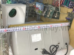 Đèn sưởi treo tường Kangaroo KGWH3/G Kích thước 55cm (3 bóng vàng có thể đổi thành bóng trắng). Đèn sưởi ấm đa năng lắp đặt linh hoạt cho nhà tắm, phòng ngủ, bếp