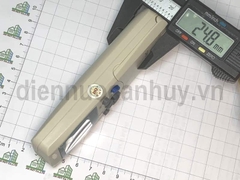 Điều khiển LG mở nắp viền xanh xám