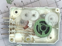 Đồng hồ timer tủ lạnh 704 (cấu tạo)