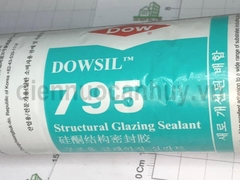 Keo silicone kết cấu Dowsil 795 dung tích 600ml đóng gói dạng túi