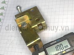 Kẹp xà gồ chữ P sắt mạ đồng vàng 10