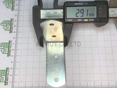 Ke sắt V bản to 4 lỗ 70x70x29x2.3mm