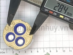 Lõi óc sen trắng trong đế bằng 3 lỗ to 40mm
