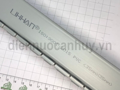 Máng Nhựa Răng Lược LIHHAN 35x35mm (Nẹp Lỗ PVC). Máng dẫn dây điện màu xám, nhựa chống cháy dùng cho tủ bảng điện, bàn làm việc