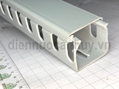 Máng tủ điện 40x40 dài 2 mét
