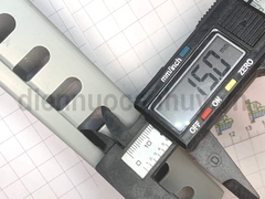 Máng Nhựa Răng Lược LIHHAN 35x35mm (Nẹp Lỗ PVC). Máng dẫn dây điện màu xám, nhựa chống cháy dùng cho tủ bảng điện, bàn làm việc