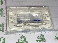 Mặt dùng cho 3 thiết bị Panasonic WEV 68030SW (hộp 10 cái)