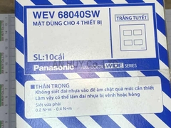 Mặt dùng cho 4 thiết bị Panasonic WEV 68040SW (hộp 10 cái)