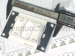 Mặt hạt công tắc chữ nhật AvatarOn A M3T01_WE Schneider