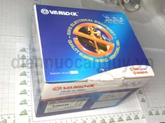Mặt hạt công tắc vuông Sino S18CC3X 3 thiết bị