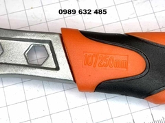 Mỏ lết chuôi bọc cao su Var 10 inch