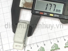 Nam châm cửa tủ mầu trắng loại nhỏ 45x18