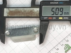 Nam châm hít cửa tủ gỗ mầu trắng loại to 56x27