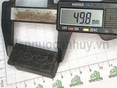 Nắp chụp nhựa bịt đầu sắt hộp 25x50