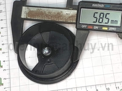 Nắp luồn dây điện nắp lò xo nhựa đen - D60
