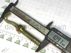 Nở sắt móc M10
