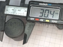 Nút nhựa bịt ngoài chân bàn tròn An Huy phi 25mm (Màu đen). Nắp bịt đầu ống thép giúp bảo vệ sàn nhà và chống trượt hiệu quả