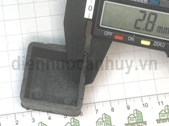 Nút nhựa dẻo bịt ngoài đầu sắt vuông 30x30