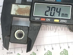 Nút bịt chân bàn sắt hộp vuông 20x20 ren M8