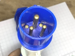 Ổ cắm công nghiệp chia 3 MCE xanh 16A 3 chân